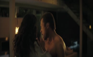 ERIN KARPLUK NUDE/SEXY SCENE IN SMOKE