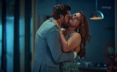 GUNNJAN ARAS,JYOTI SHARMA NUDE/SEXY SCENE IN YOUR GIRLFRIEND