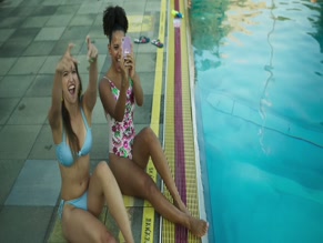 ZOE PASTELLE HOLTHUIZEN in MADCHEN MADCHEN