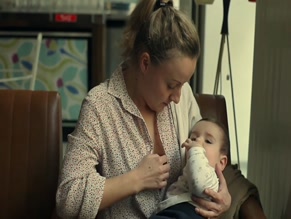 KIRSTIN SCHWAB in ERDBEERLUST