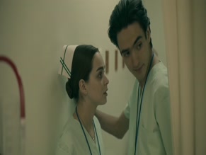 JULIA URBINI in MUJERES ASESINAS (2022)