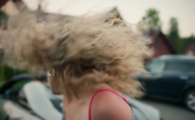 NIKA VIGEL NUDE/SEXY SCENE IN POZHIT KAK LYUDI