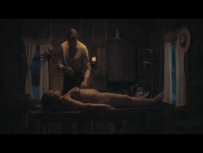 LAURIE METCALF in MONSTER: THE ED GEIN STORY