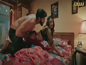 TRIPTI BERRA in MERE ANGANE MEIN
