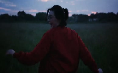 LOLA PETTICREW NUDE/SEXY SCENE IN DATING AMBER