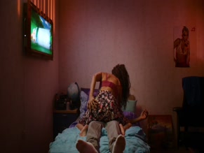 TARA HETHARIA in FOLLOW DE SOA (2021)