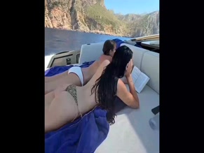 CHRISTINA APPLEGATE,DUA LIPA NUDE/SEXY SCENE IN BEACH BABES