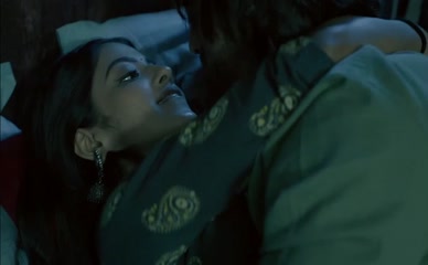 KHUSHI DUBEY NUDE/SEXY SCENE IN AASHIQANA