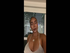 KARINA GRZELLA in KARINA GRZELLA INSTAGRAM / TIKTOK2024