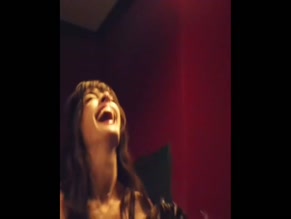 ANNE HATHAWAY NUDE/SEXY SCENE IN THE IDEA OF YOU