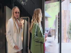 LUISE VON FINCKH NUDE/SEXY SCENE IN DIE HOCHZEIT