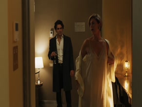RITA BENDEK in ESCUPIRE SOBRE SUS TUMBAS (2024)