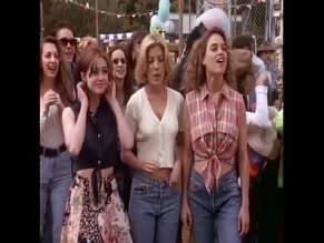 SHANNEN DOHERTY,TORI SPELLING,JENNIFER GRANT NUDE/SEXY SCENE IN BEVERLY HILLS, 90210