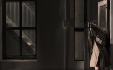 ELLE FANNING NUDE/SEXY SCENE IN A RAINY DAY IN NEW YORK