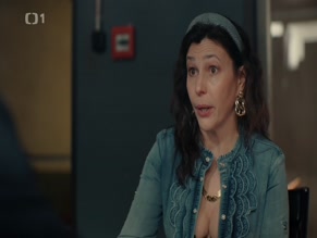 ZUZANA STIVINOVA in OKTOPUS