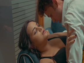 ALIYA NAAZ NUDE/SEXY SCENE IN MRS TEACHER 2