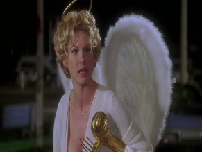 JENNA ELFMAN NUDE/SEXY SCENE IN CAN'T HARDLY WAIT
