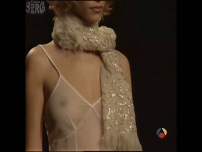 MARTINA KLEIN in MARTINA KLEIN FASHION SHOW GAUDI 2004