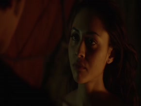 LINDSEY MORGAN in THE 100(2015-)