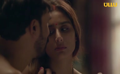NIKHITA CHOPRA,AAYUSHI JAISWAL NUDE/SEXY SCENE IN KHUL JA SIM SIM