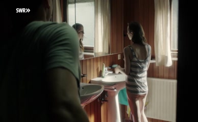 KATHARINA SCHUTTLER in FREE FALL