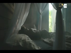 AUDE LEGASTELOIS NUDE/SEXY SCENE IN MEURTRES A SAINT-MARTIN