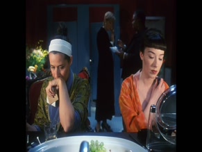 MOLLY PARKER in LADIES ROOM (1999)