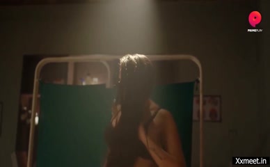 AMBIKA SHUKLA NUDE/SEXY SCENE IN PAGLET