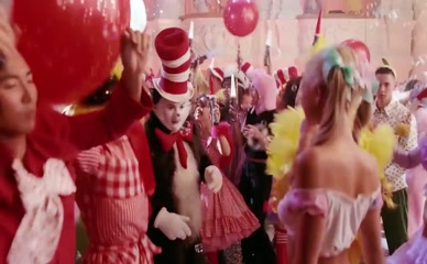 PARIS HILTON in THE CAT IN THE HAT