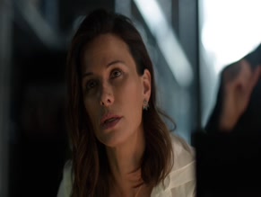 RHONA MITRA in SUPERGIRL (2015)