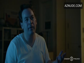 ABBI JACOBSON NUDE/SEXY SCENE IN BROAD CITY