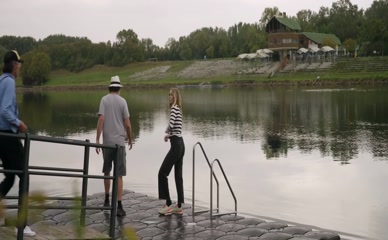 ADRIANE GRADZIEL NUDE/SEXY SCENE IN A BICYCLETTE!