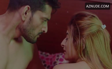 ANKITA DAVE,NEELAM BHANUSHALI NUDE/SEXY SCENE IN CHIKEN CURRY