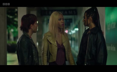 GRACE HODGETT-YOUNG,HANNAH JONES NUDE/SEXY SCENE IN WHAT IT FEELS LIKE FOR A GIRL