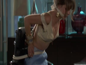 MAFALDA MARAFUSTA NUDE/SEXY SCENE IN MASSA FRESCA