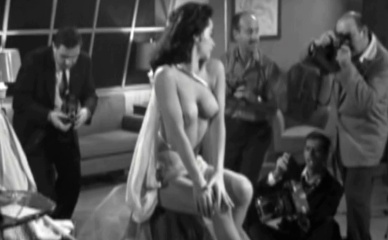 ADELE LAMONT NUDE/SEXY SCENE IN THE BRAIN THAT WOULDN'T DIE