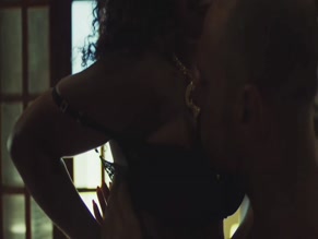 ERIKA JANUZA NUDE/SEXY SCENE IN ARCANJO RENEGADO