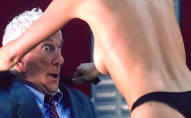 ALEXANDRA KAMP NUDE/SEXY SCENE IN 2001: A SPACE TRAVESTY