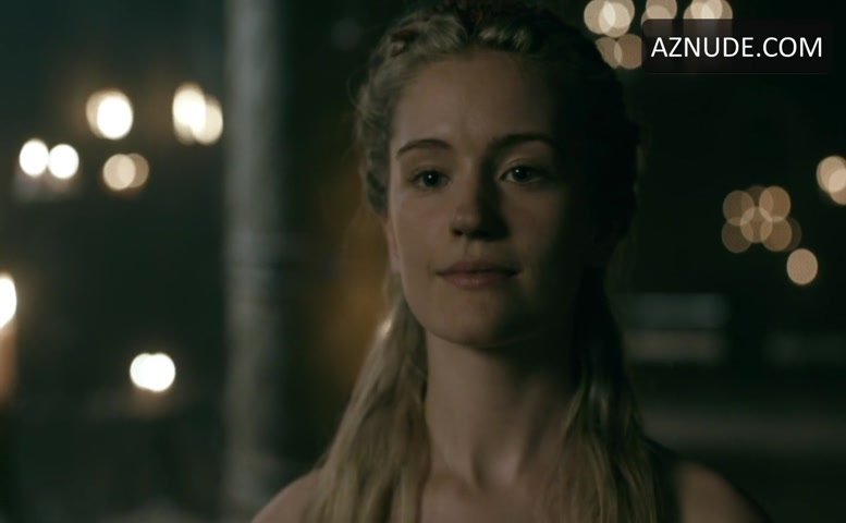 Alicia Agneson BreastsButt Scenein Vikings