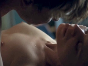 ALINA TOMNIKOV NUDE/SEXY SCENE IN FUNERAL FOR A DOG