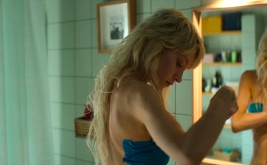 ALIN SZEWCZYK NUDE/SEXY SCENE IN FANFIC