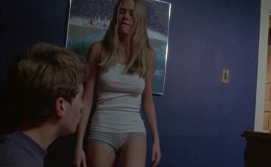 ALLISON LANGE NUDE/SEXY SCENE IN CHRISTINA'S HOUSE