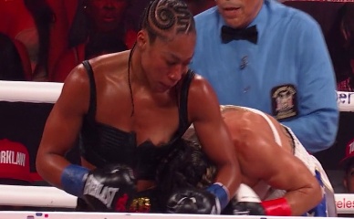 ALYCIA BAUMGARDNER NUDE/SEXY SCENE IN KATIE TAYLOR VS. AMANDA SERRANO 3