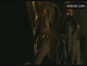 AMANDA SEYFRIED NUDE/SEXY SCENE IN CHLOE
