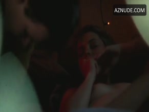 AMY SEIMETZ NUDE/SEXY SCENE IN A HORRIBLE WAY TO DIE