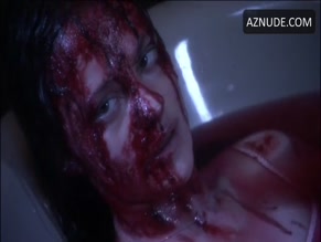 ANGELA BETTIS NUDE/SEXY SCENE IN CARRIE