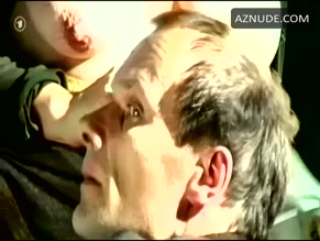 ANNA SCHUDT in IM CHAOS DER GEFUHLE (2002)