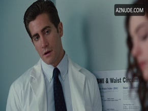 ANNE HATHAWAY NUDE/SEXY SCENE IN LOVE AND OTHER DRUGS