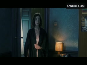 ANNE HATHAWAY NUDE/SEXY SCENE IN ONE DAY