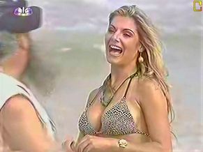  alt="Marta Pereira Sexy in Malucos Do Riso"